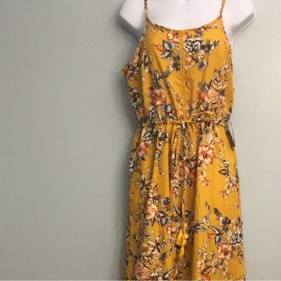 Mlle Gabrielle Yellow Maxi Dress - Picture 6 of 11
